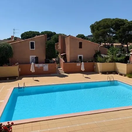 Willa Mitoyenne Avec Piscine Et Parking Pour 4 Personnes - Fr-1-607-189 Agde