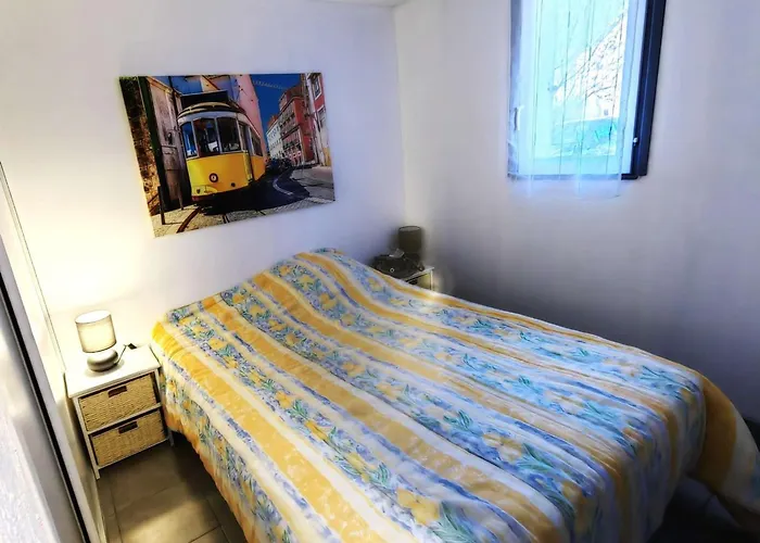 Mitoyenne Avec Piscine Et Parking Pour 4 Personnes - Fr-1-607-189 Вилла Агд