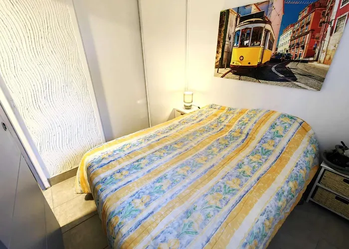 Mitoyenne Avec Piscine Et Parking Pour 4 Personnes - Fr-1-607-189 Вилла